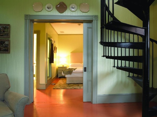 The Porches Inn at Mass MoCA image 5